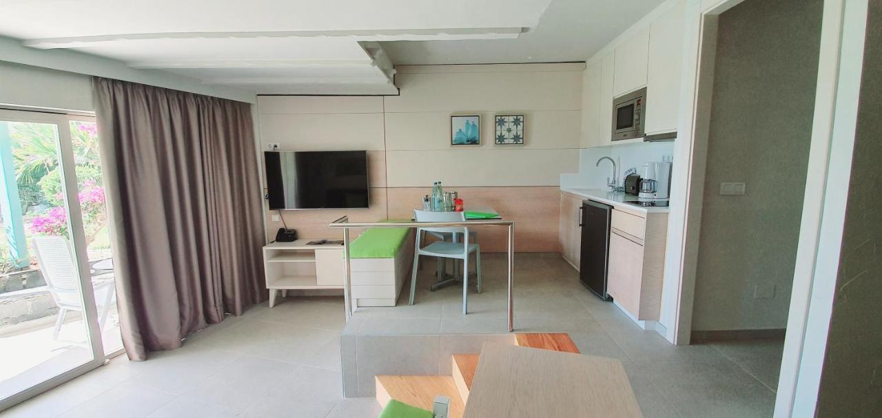 Apartamentos Casas Carmen - Adults Only 플라야 델 잉글스 외부 사진
