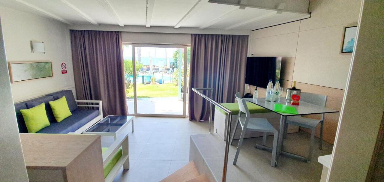 Apartamentos Casas Carmen - Adults Only 플라야 델 잉글스 외부 사진